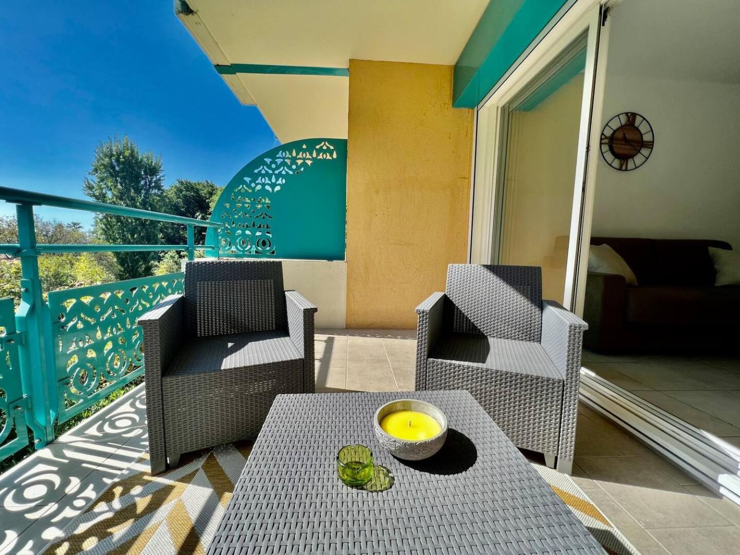 Quiet Studio Swimming Pool Roquebrune Exterior photo