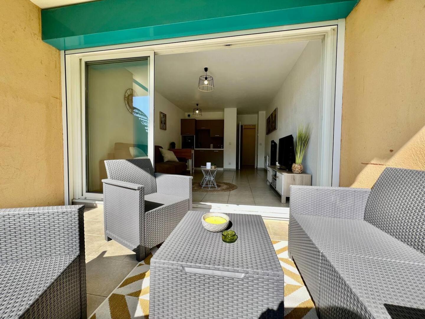 Quiet Studio Swimming Pool Roquebrune Exterior photo